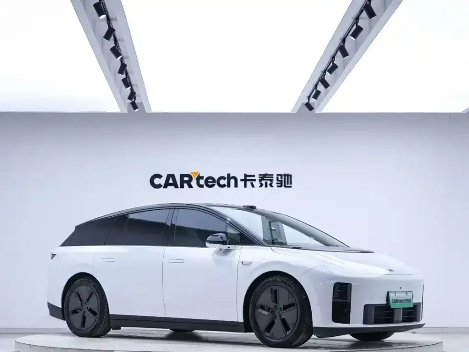 Li Li i6