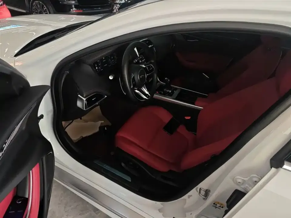 Jaguar XEL