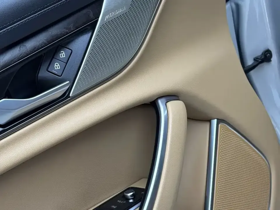 Jaguar XFL