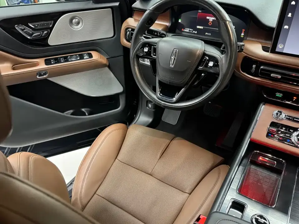 Lincoln Aviator