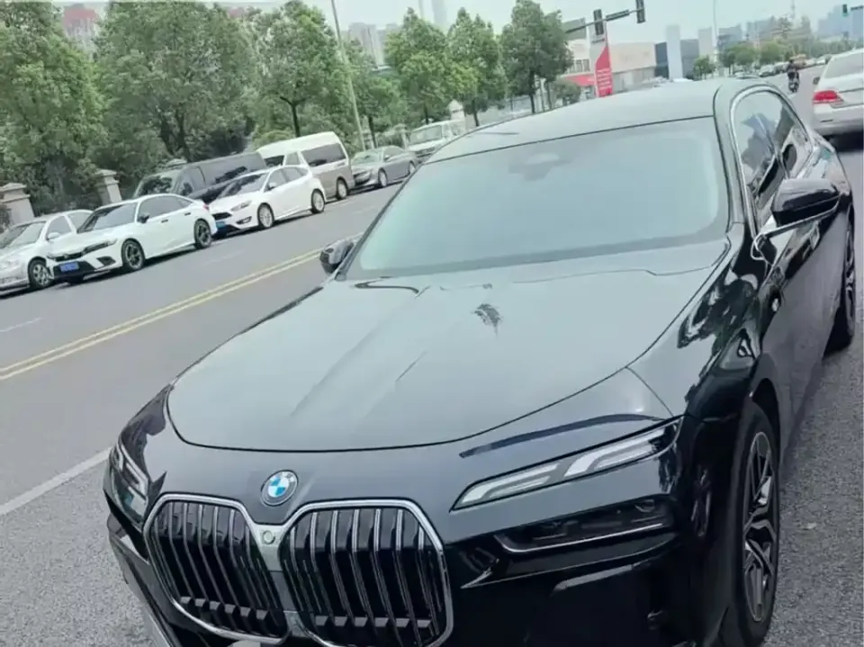 BMW 7-Series