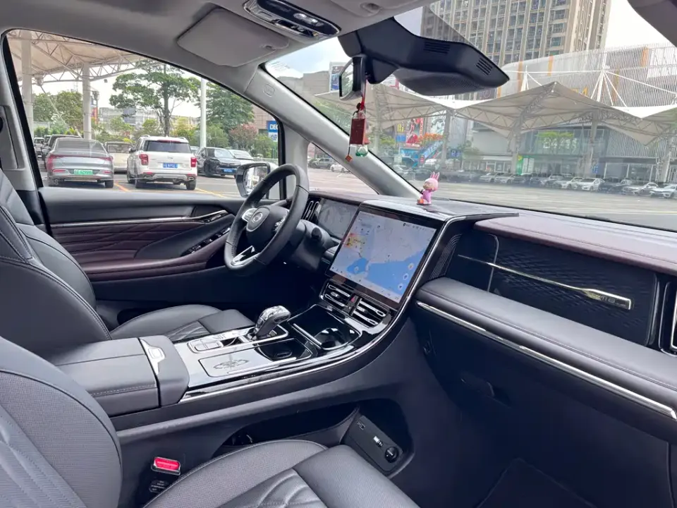 GAC Trumpchi M8