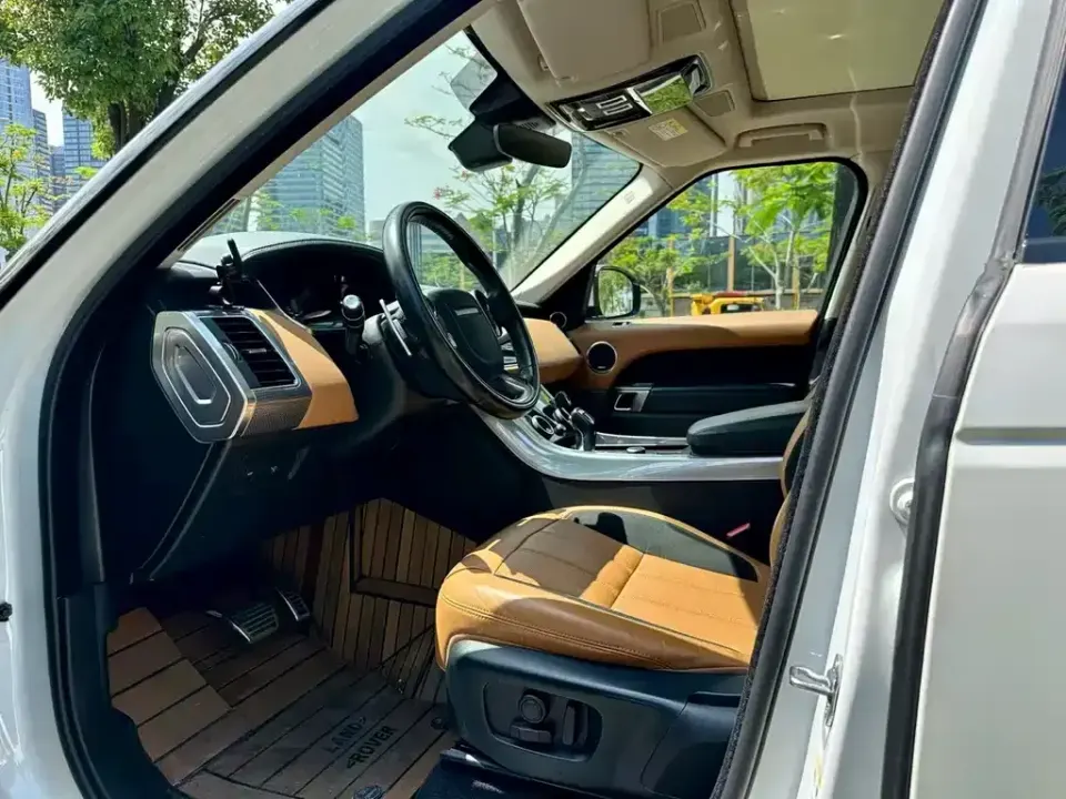 Land Rover Sport