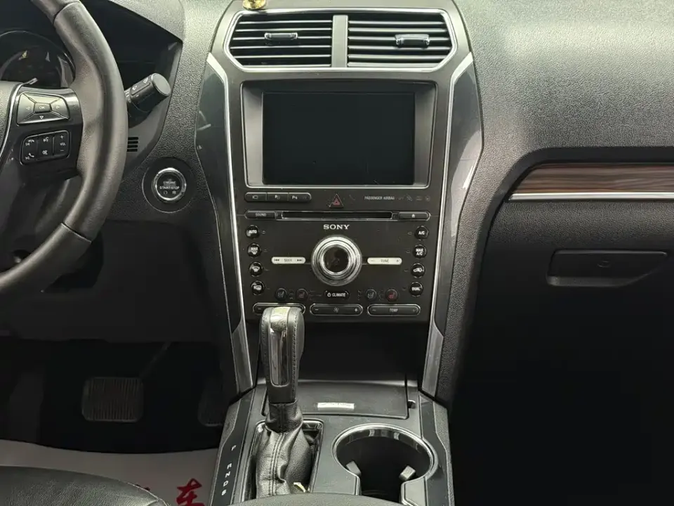 Ford Explorer (Import)