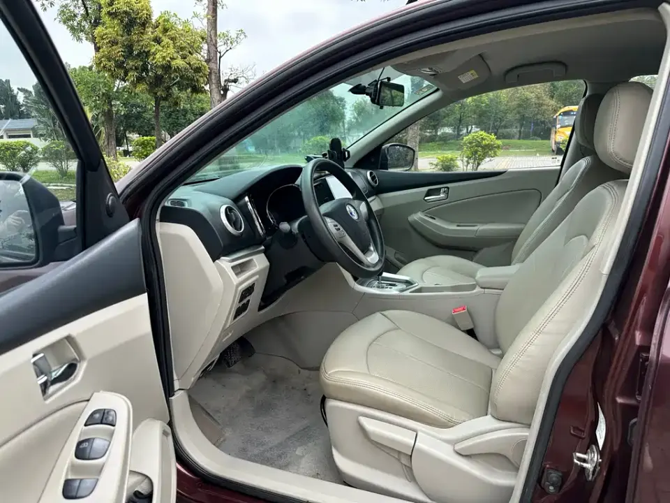 Venucia T70