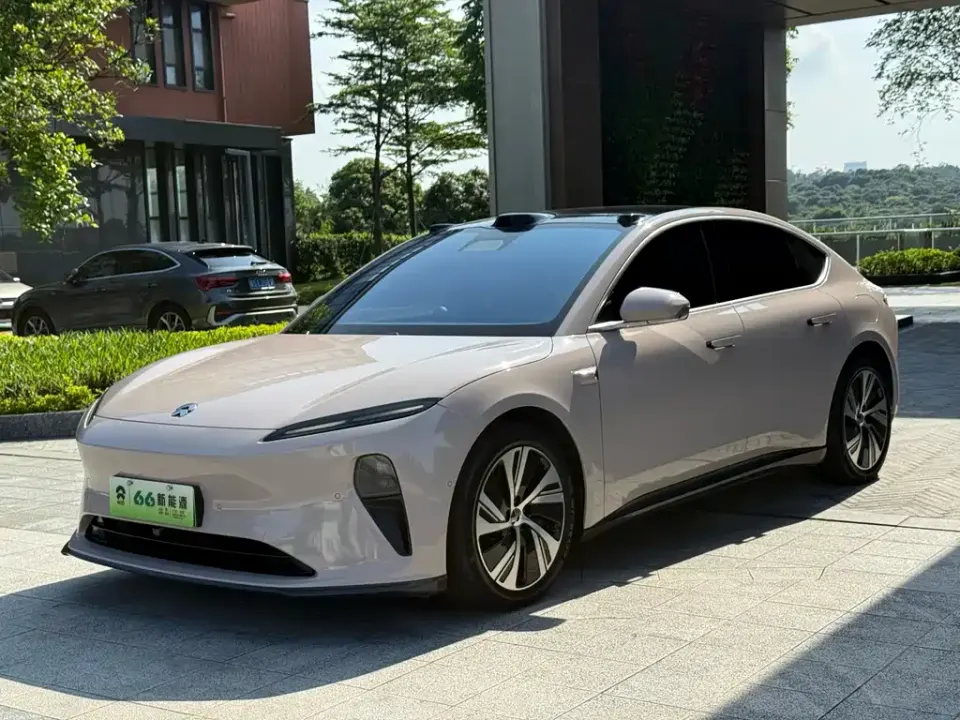 Nio ET5