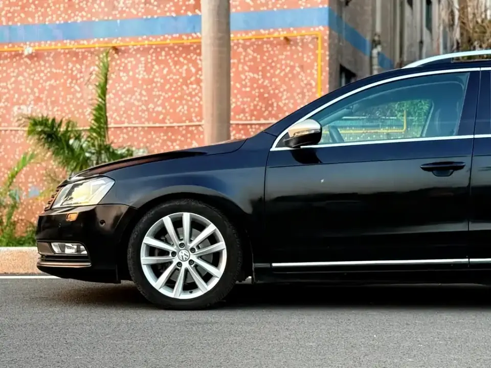 Volkswagen Magotan (Import)
