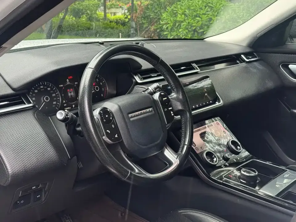 Land Rover Velar