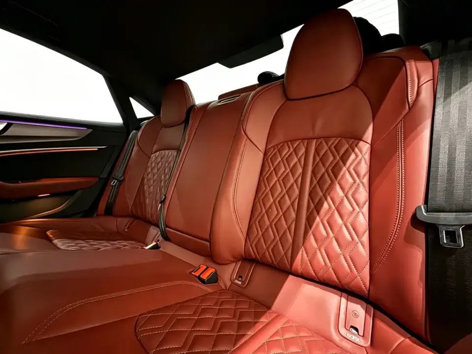 Audi A7L