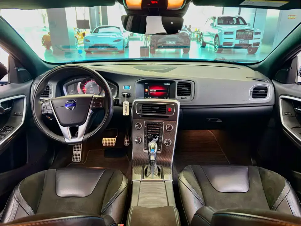 Volvo S60 (Import)