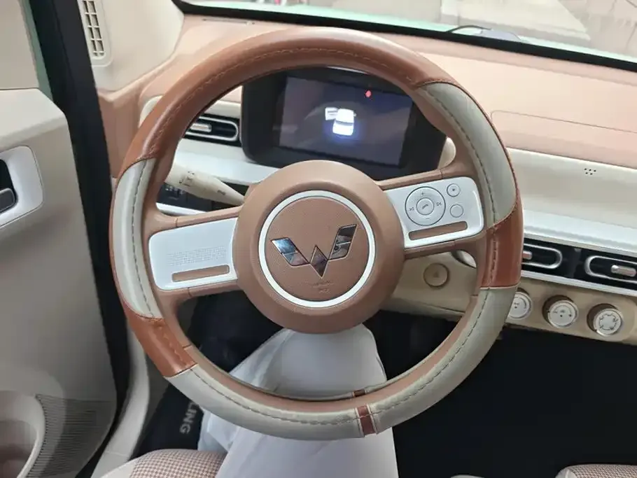 Wuling MINIEV