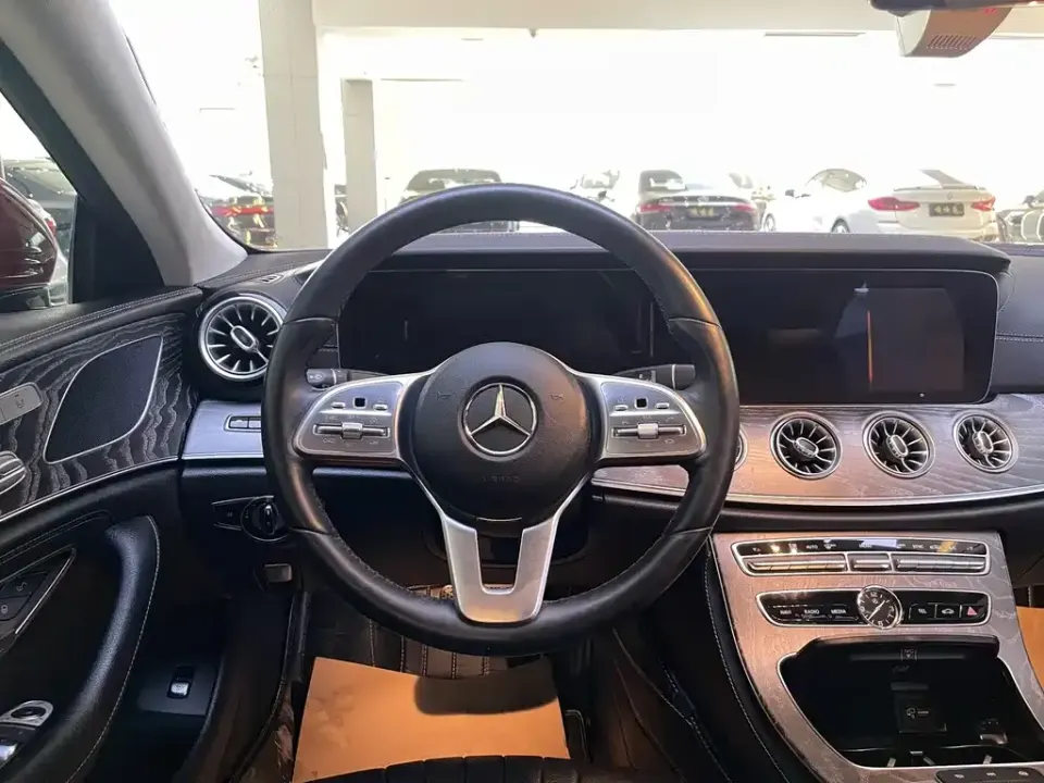 Mercedes-Benz CLS