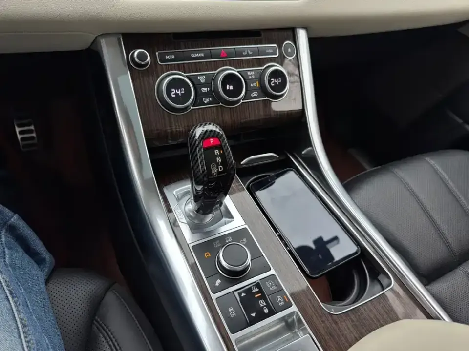 Land Rover Sport