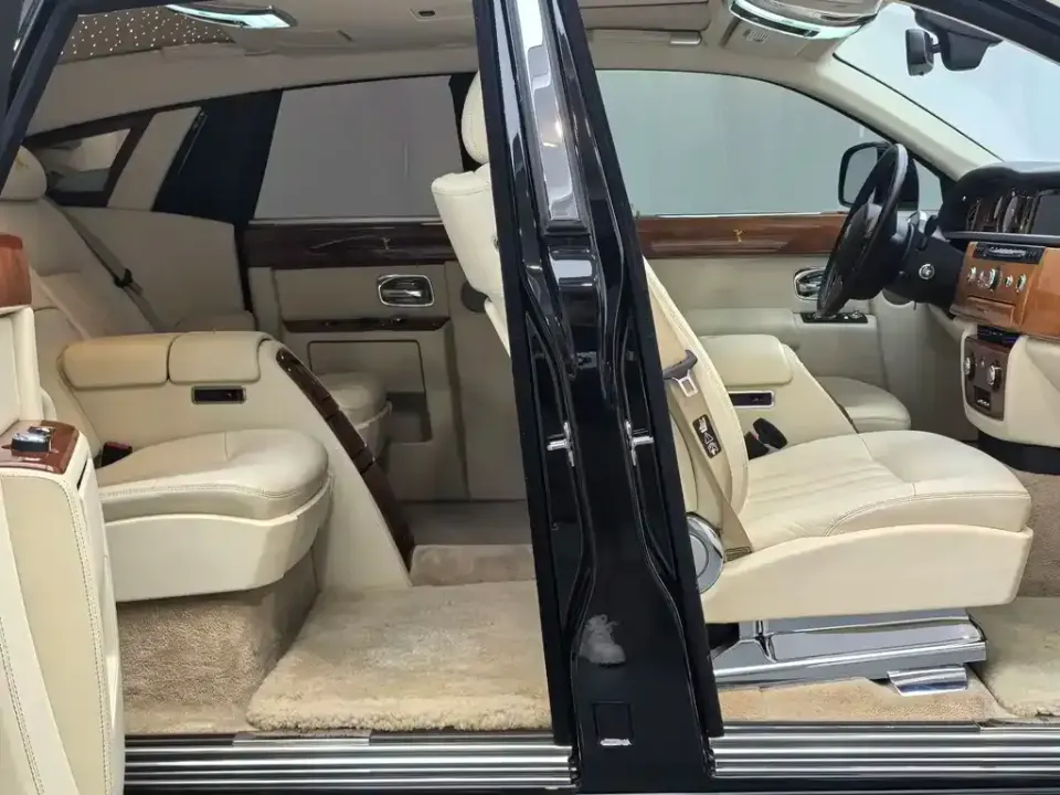 Rolls-Royce Phantom