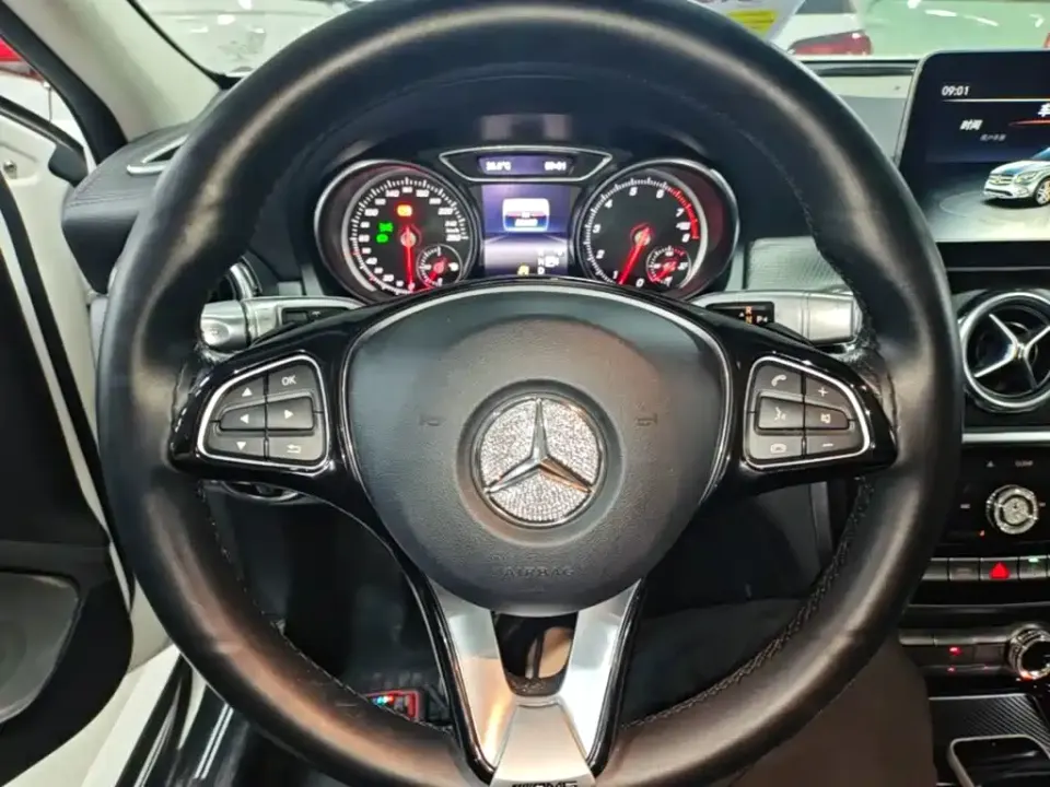 Mercedes-Benz GLA
