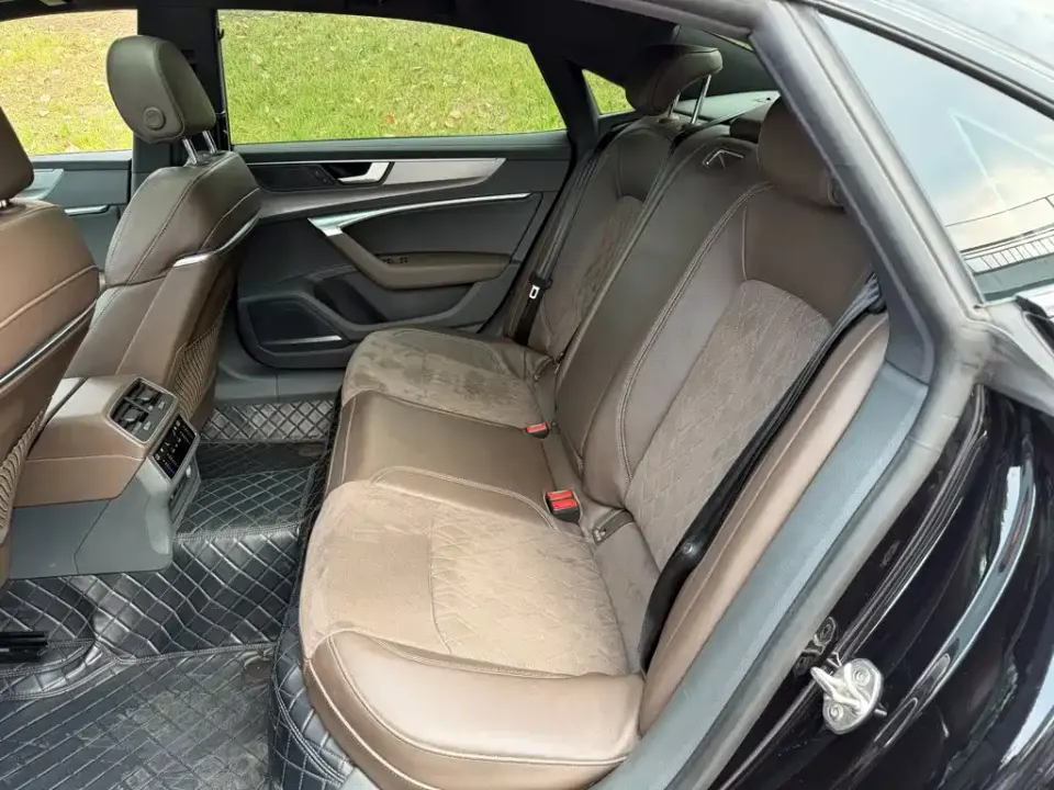 Audi A7L