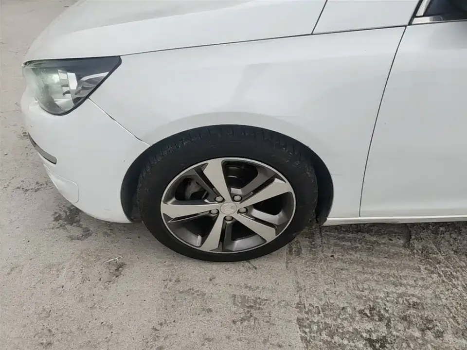 Peugeot 308S