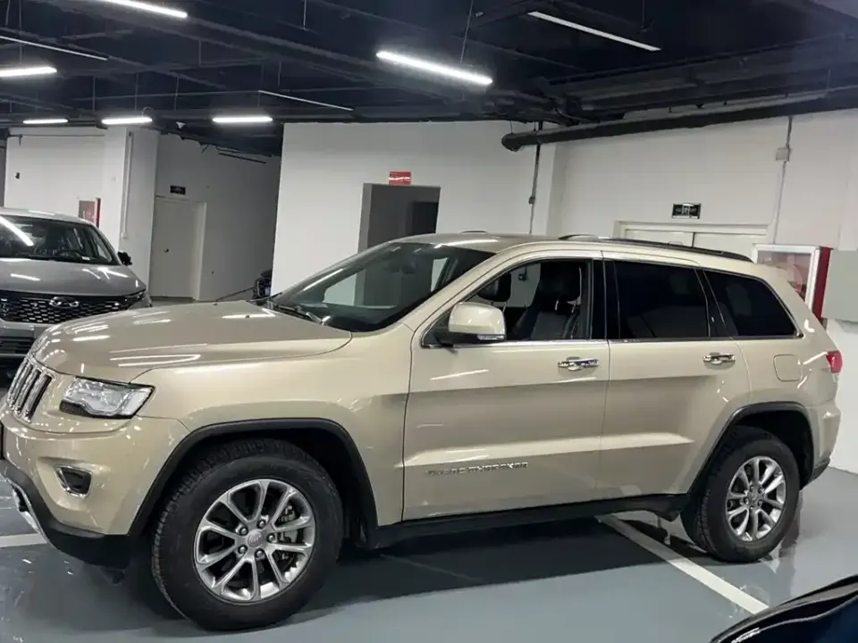 Jeep Grand Cherokee (Import)