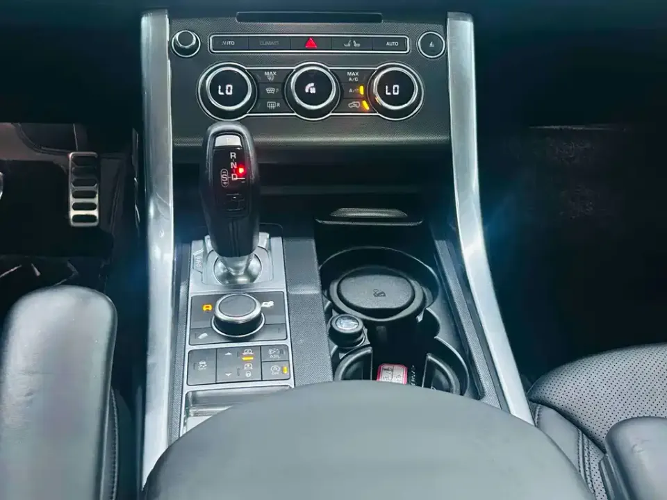Land Rover Sport
