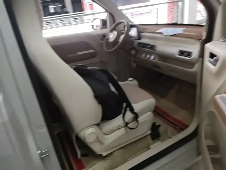 Wuling MINIEV