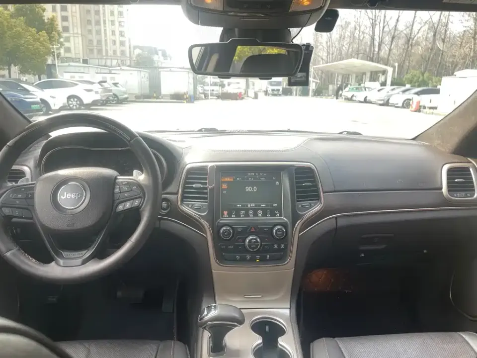 Jeep Grand Cherokee (Import)