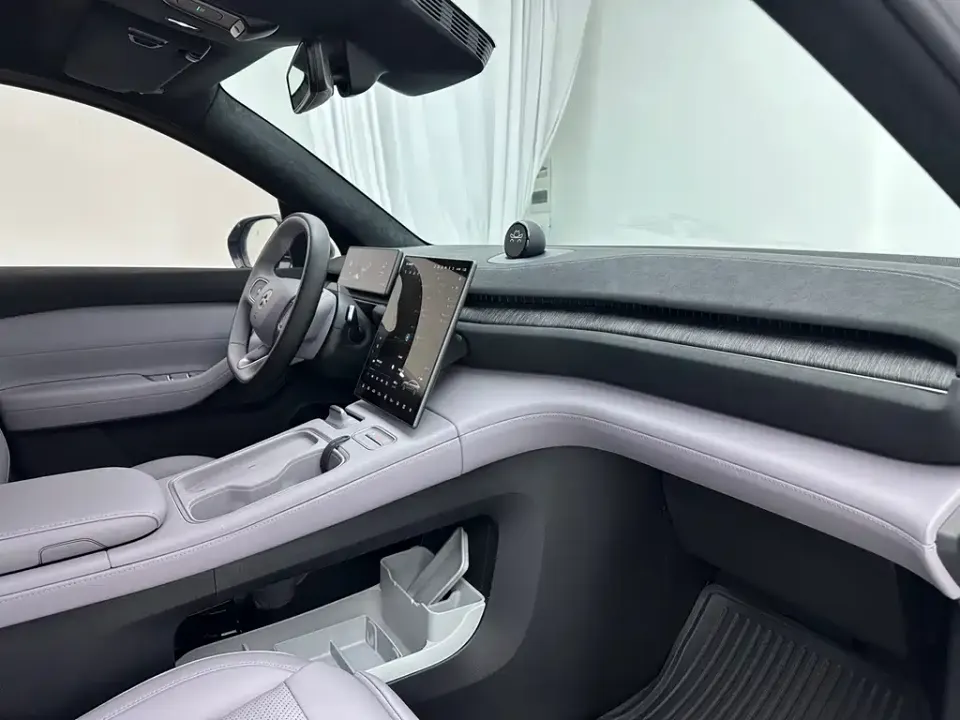 Nio EC6