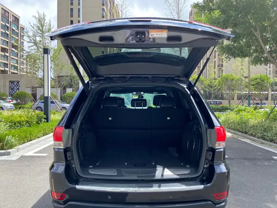 Jeep Grand Cherokee (Import)