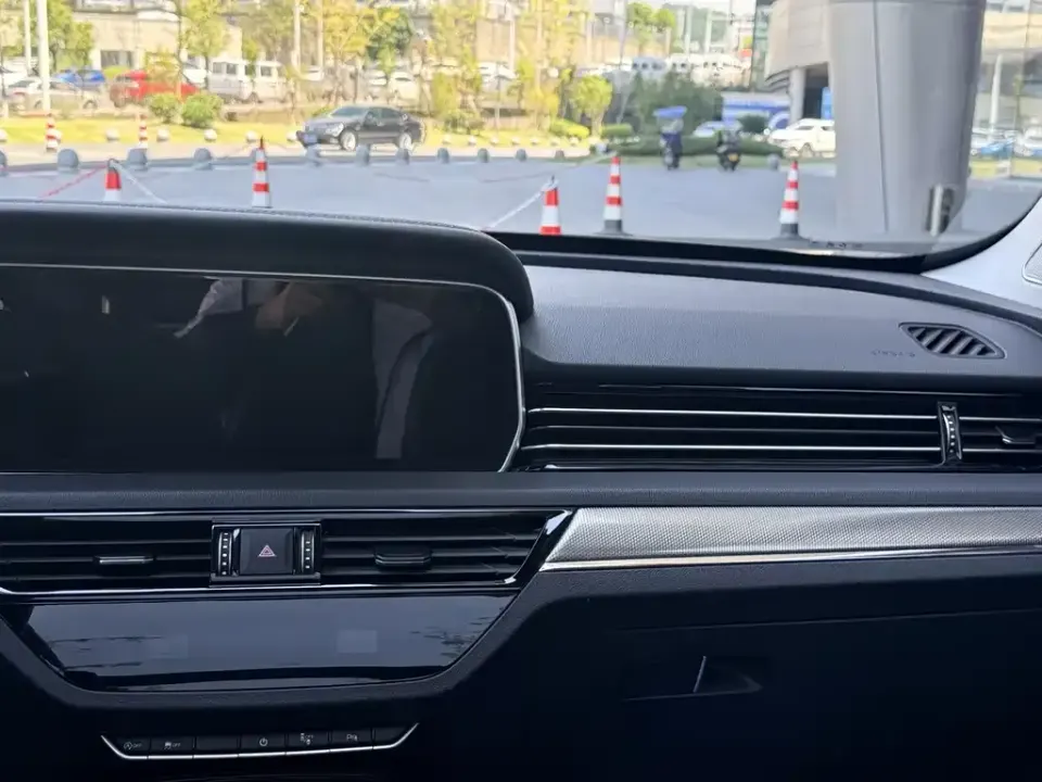 Hongqi Hongqi HS5