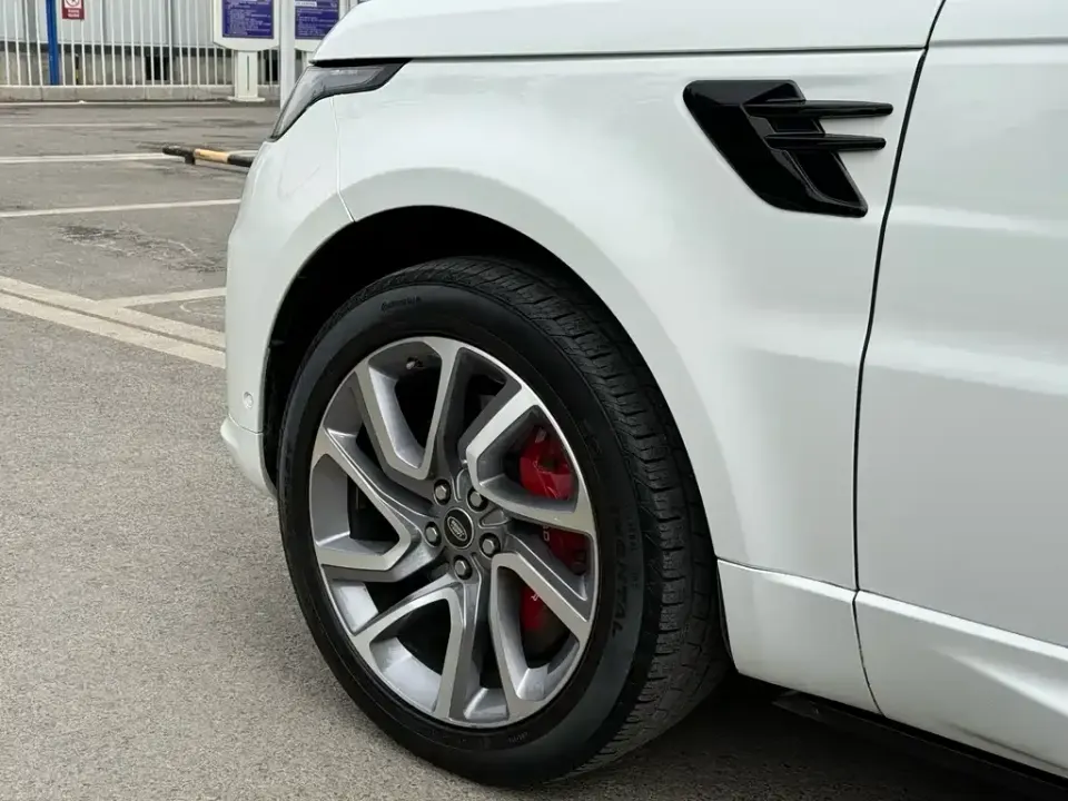 Land Rover Sport