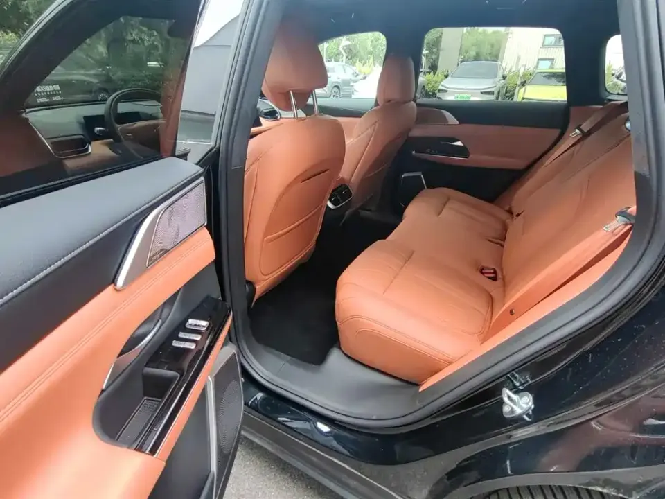 Xpeng G9