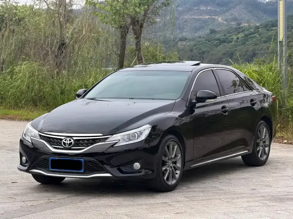 Toyota Reiz