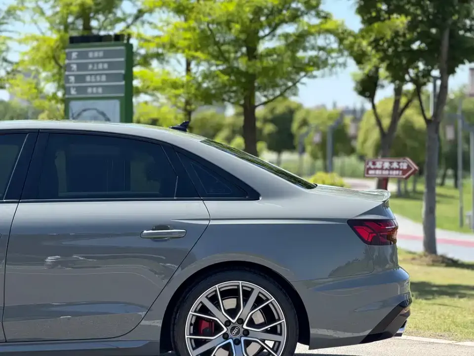 Audi S4