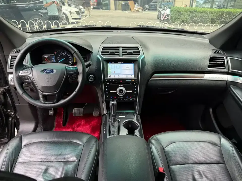 Ford Explorer (Import)