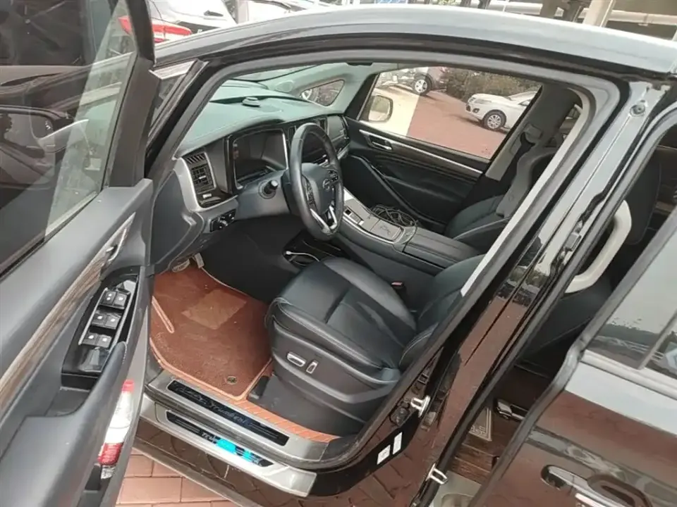 GAC Trumpchi M8