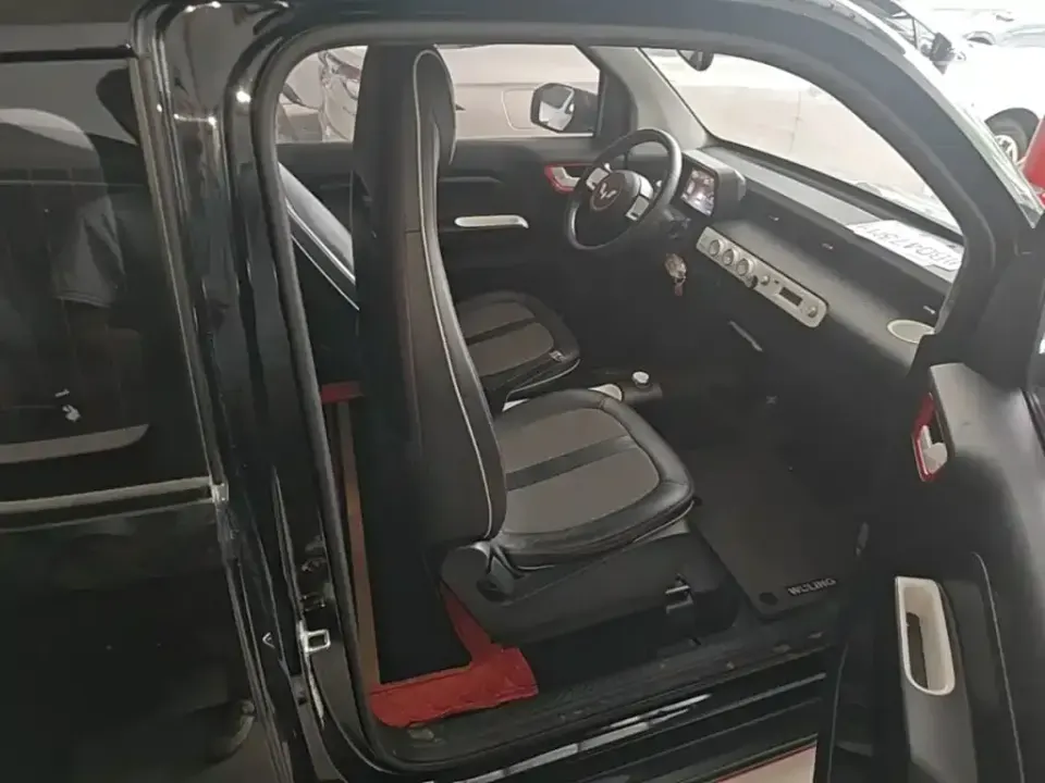 Wuling MINIEV