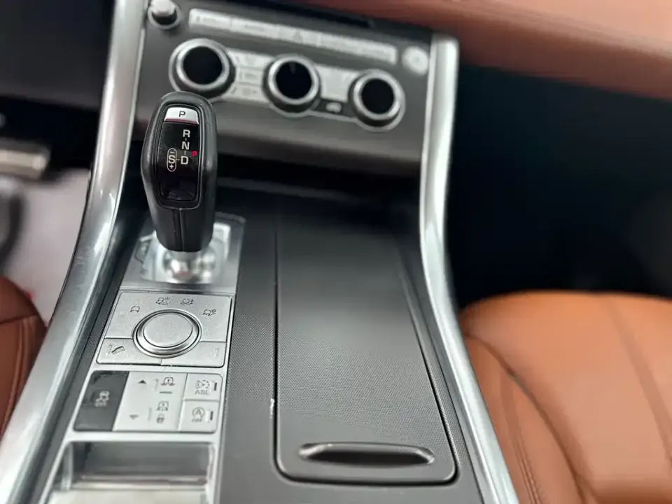 Land Rover Sport