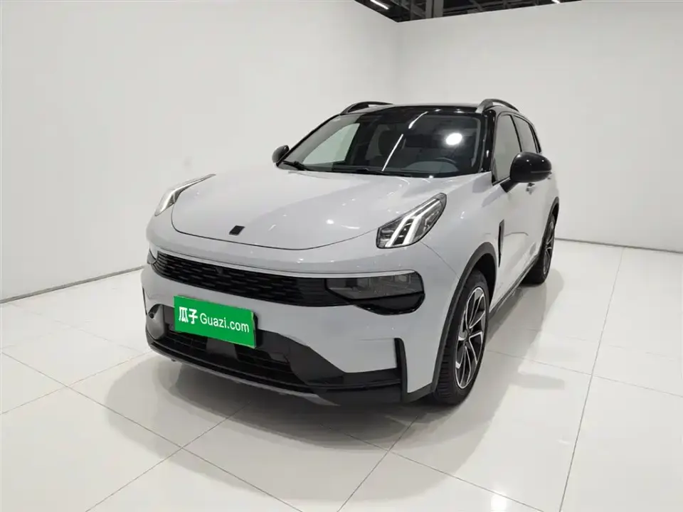 Lynk & Co 01