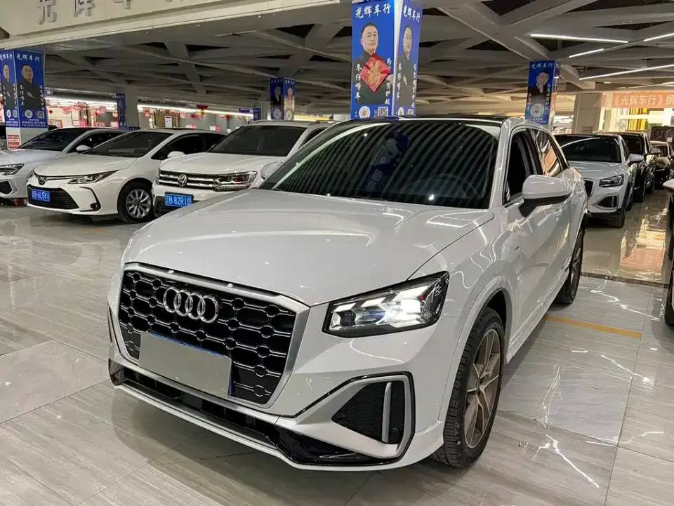 Audi Q2L