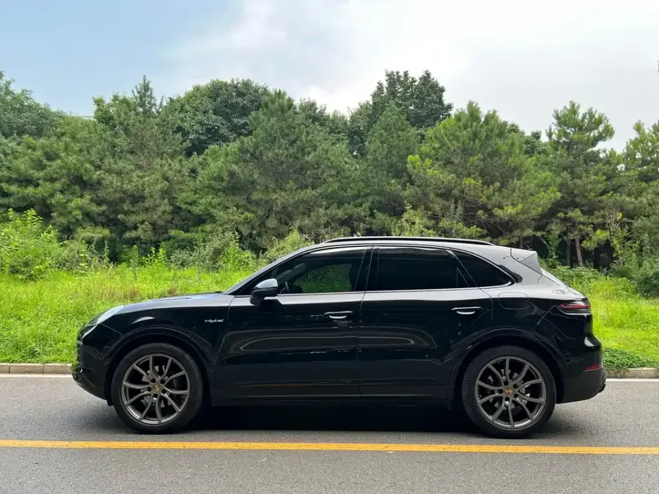 Porsche Cayenne Hybrid