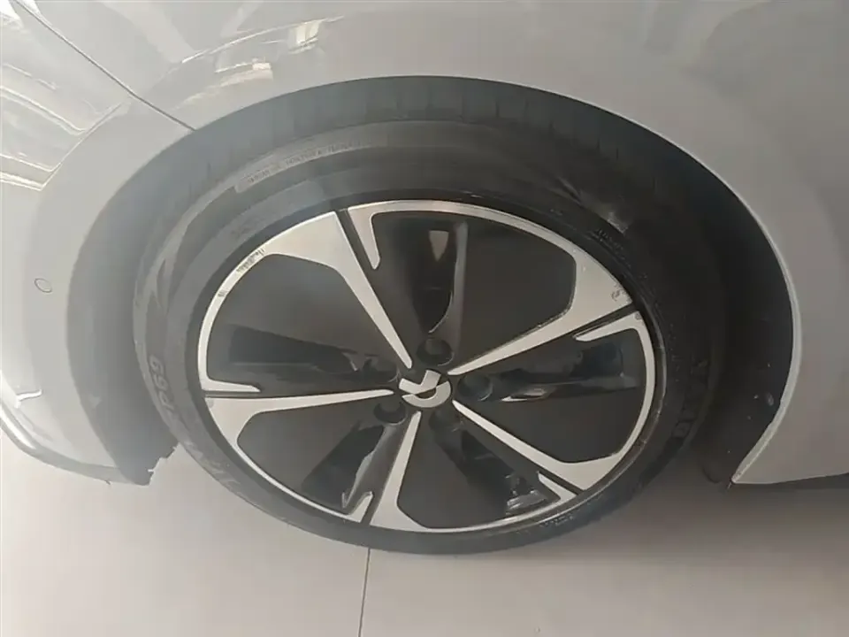 Nio ET5T
