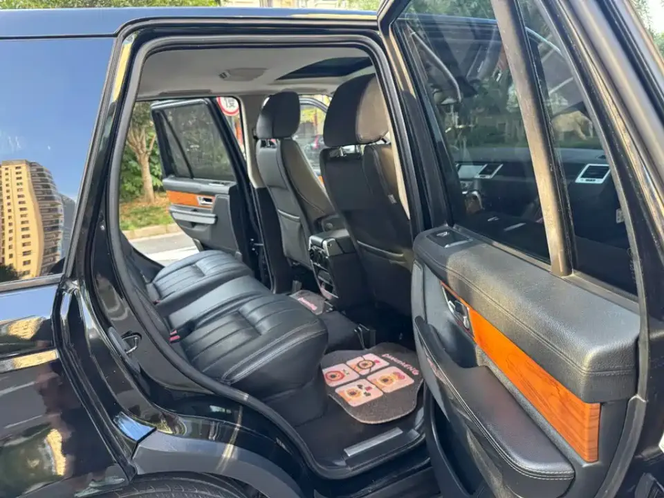 Land Rover Sport