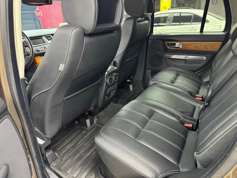 Land Rover Sport