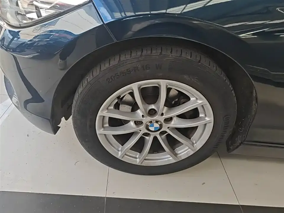 BMW 1 Series (Import)