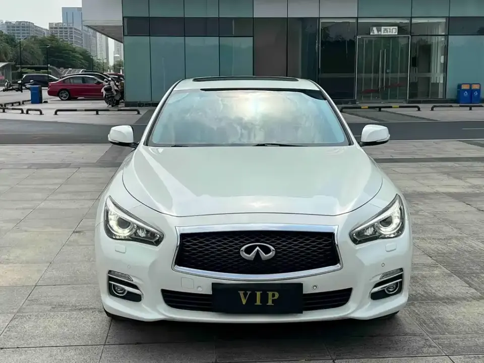 Infiniti Q50L