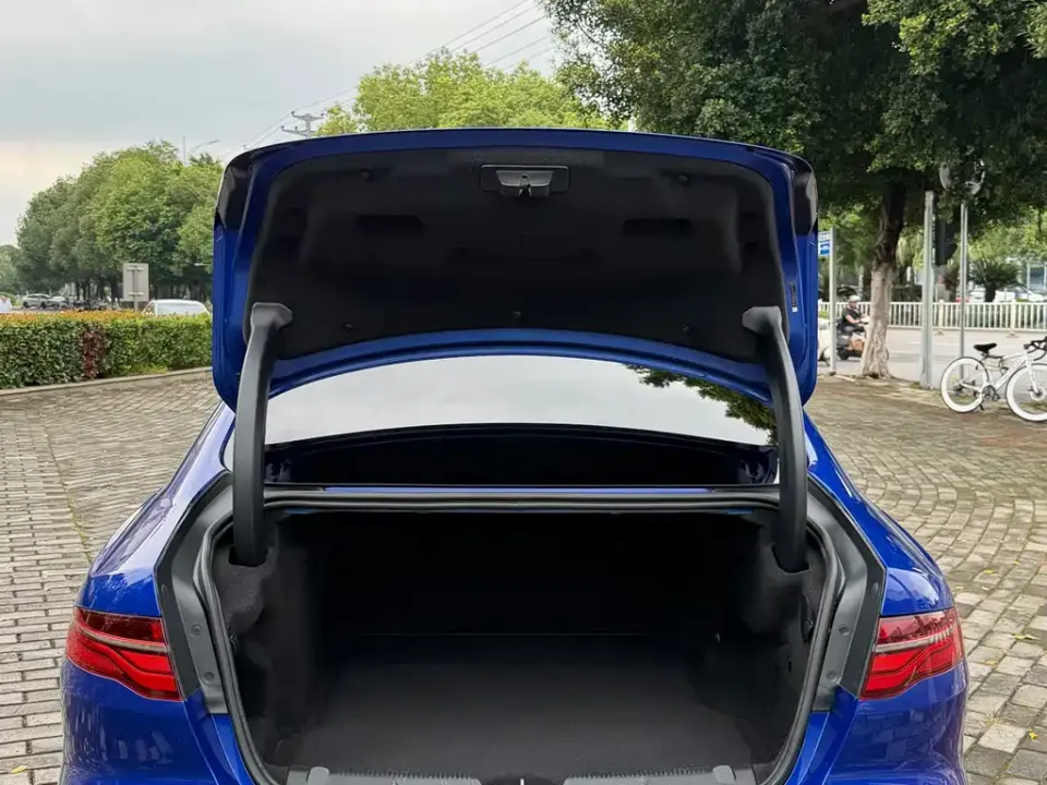 Jaguar XEL