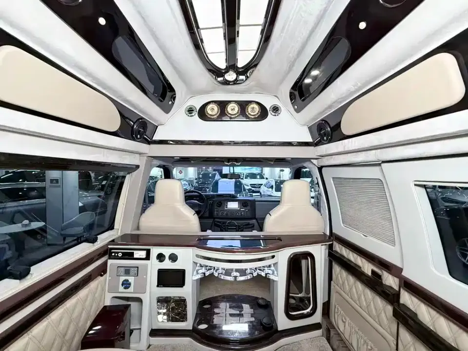 Ford E350