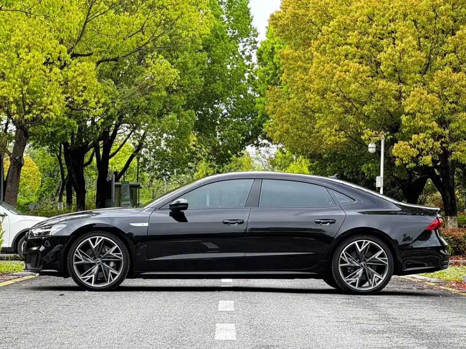 Audi A7L