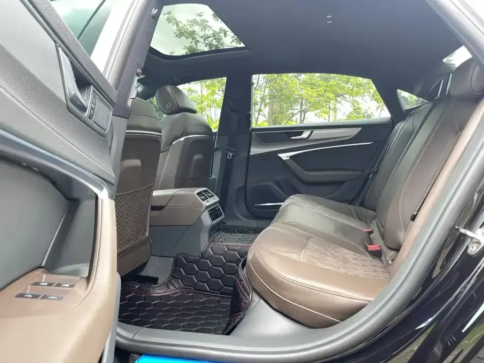 Audi A7L