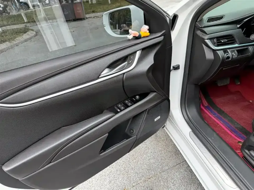 Cadillac XTS