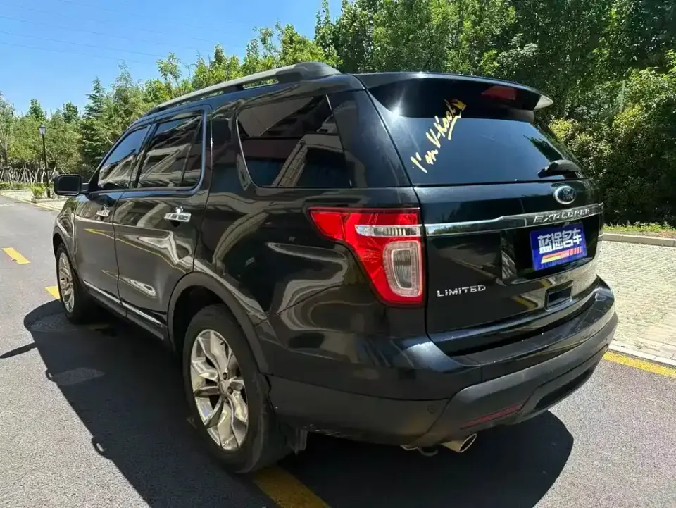 Ford Explorer (Import)
